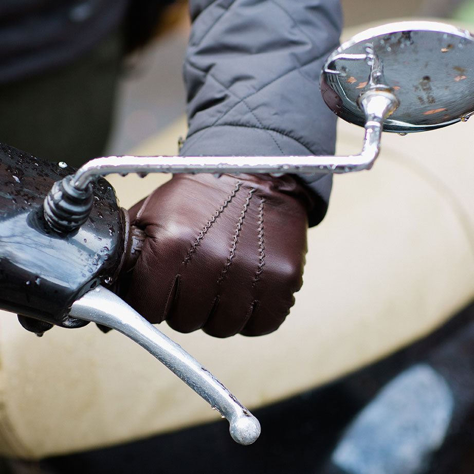 This is our Floto Italian Leather Gloves that are perfect for driving scooters and in cold weather.  Shop our leather gloves for men and women.