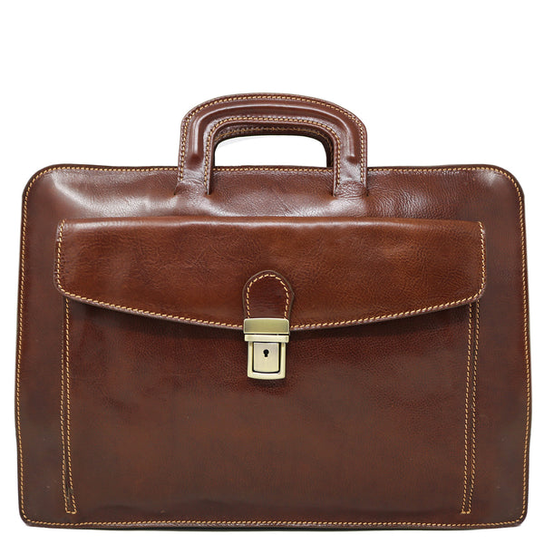 The Floto Milano Sleeve leather briefcase is a men's slime attache bag that is handcrafted in Italy. This is the Milano Sleeve in Vecchio Brown.