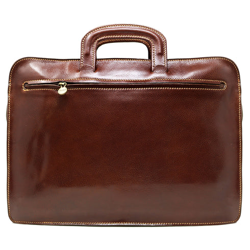 The Floto Milano Sleeve leather briefcase is a men's slime attache bag that is handcrafted in Italy. This is the Milano Sleeve in Vecchio Brown. 3