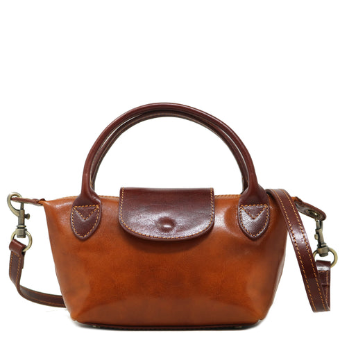 Floto Gattane Brown leather handbag with a strap on a white background