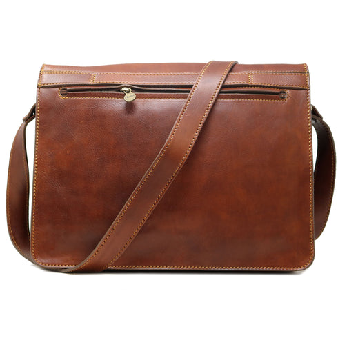 The Floto Firenze leather messenger bag is a men's casual crossbody bag that is handcrafted in Italy. This is the Firenze Messenger in Saddle Brown. 4