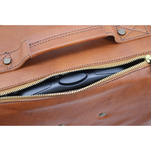 Floto Milano Spinner 4 wheel carryon luggage in tobacco brown 3