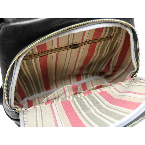 The Floto Livorno leather backpack is a wommen's fashion pack that is handcrafted in Italy. This is the Livorno Backpack in Black. Inside view.