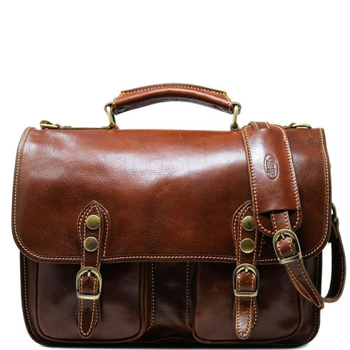 The Floto Poste leather messenger bag is a men's shoulder bag that is handcrafted in Italy. This is the Poste Messenger in Vecchio Brown.