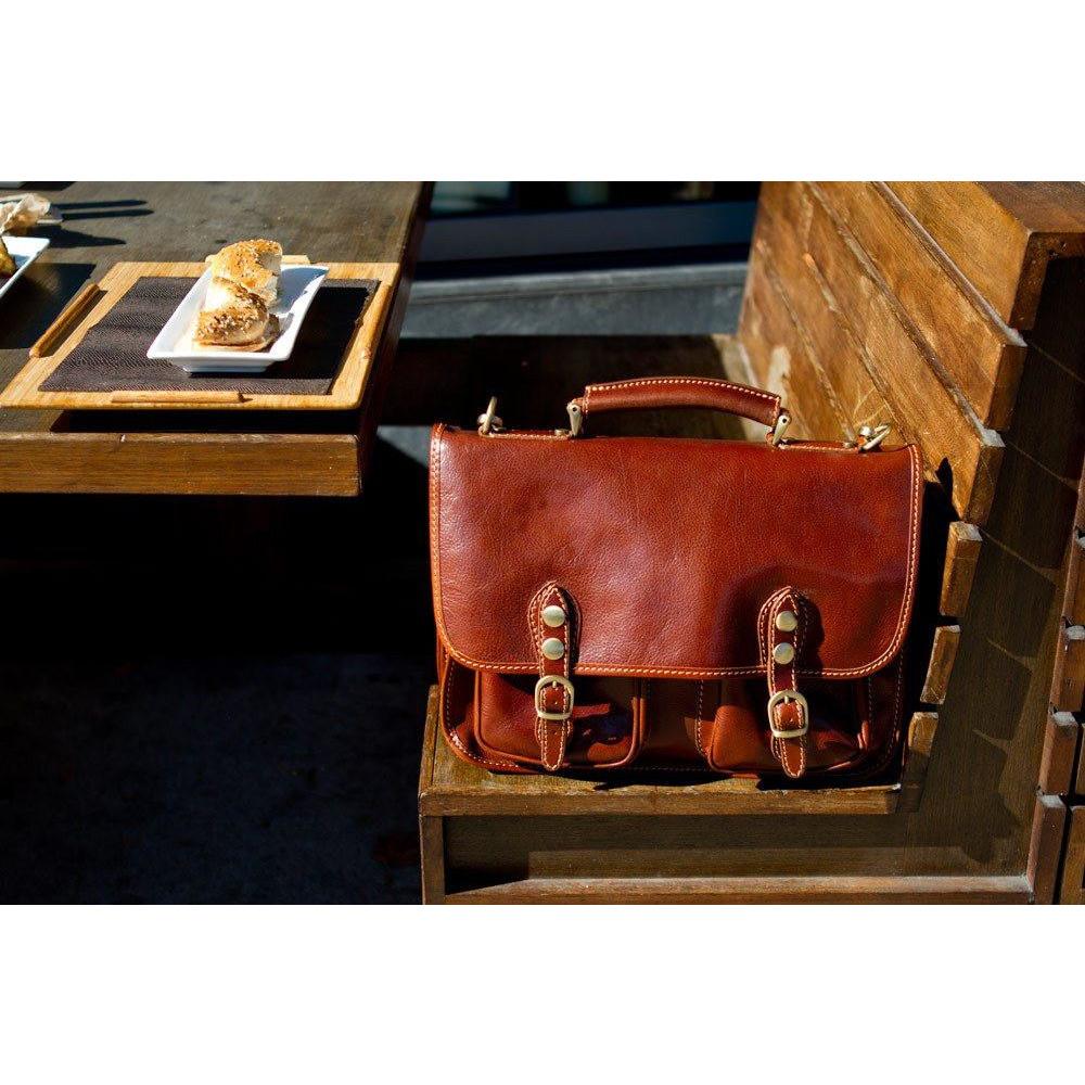 Floto Poste メッセンジャーバッグ サドルブラウン カーフスキン レザー Leather Messenger Bags | Premium Italian Leather Bags by Floto